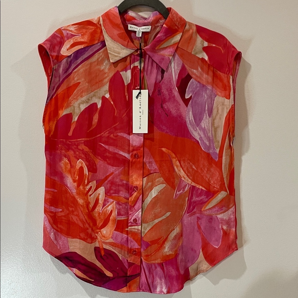 Maison d’Amelie Sleeveless Button-Down Tropical Print Shirt - Red/Pink